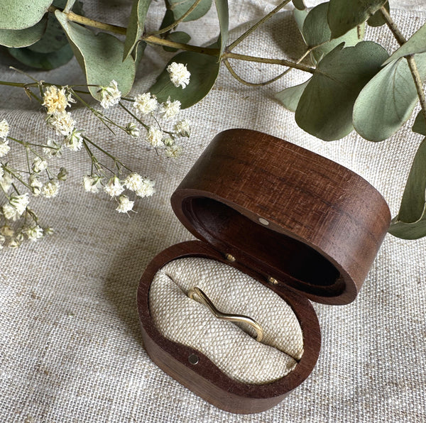 Wishbone Wedding Ring 9ct/18ct Yellow Gold