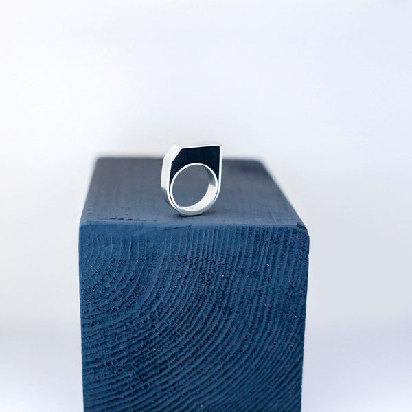 Derelict Ring DC.04 Black